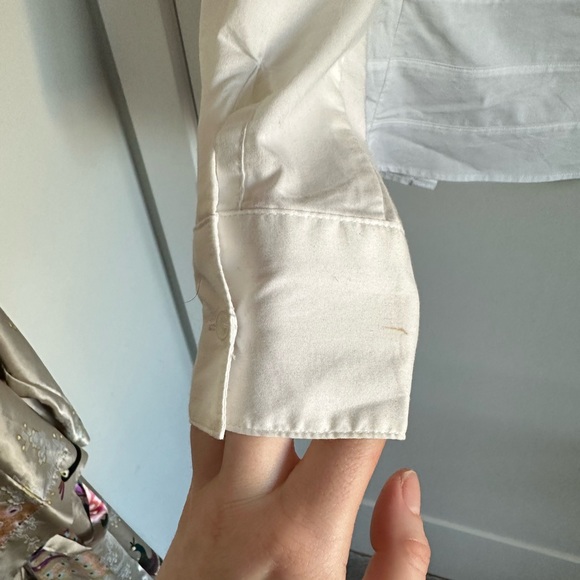 DALIA SIZE MEDIUM BUTTON DOWN BLOUSE Mark on sleeve, Great condition - Picture 7 of 7